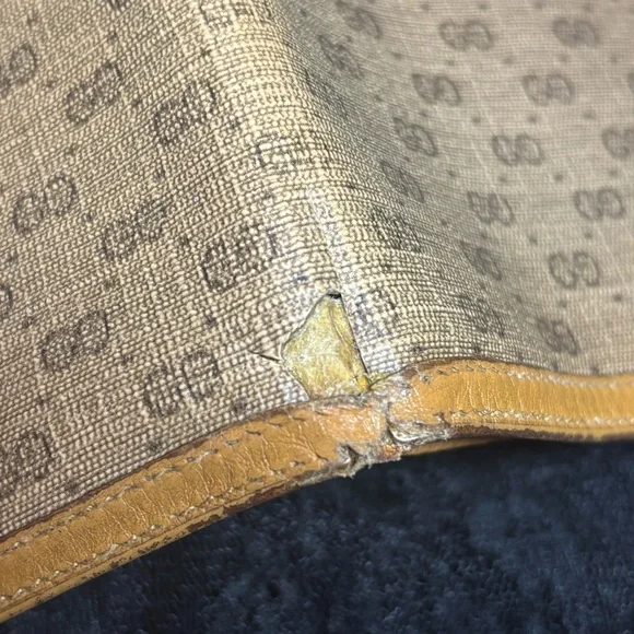 Vintage Gucci Micro GG Bifold Wallet – Beige PVC & Tan Leather - Picture 10 of 11
